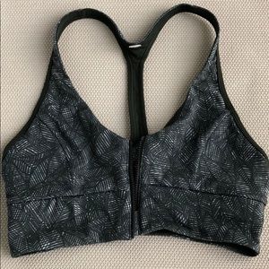 Lululemon sports bra